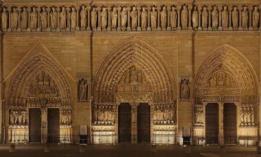 Notre-Dame Katedrali yangından beş yıl sonra yeniden kapılarını açtı